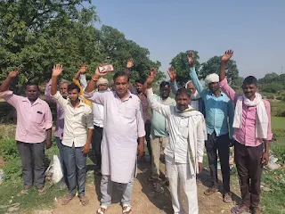 जौनपुर: लेखपाल के खिलाफ ग्रामीणों ने किया प्रदर्शन | #NayaSaveraNetwork