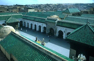 أول جامعة في العالم: جامعة القرويين في المغرب