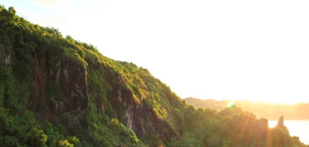 Pantai Siung  Kegemaran para  Pemanjat tebing dan beach lover