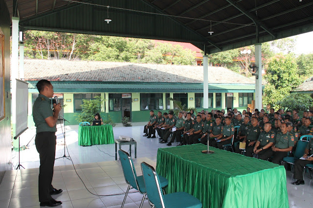 Kodim Sragen - Ratusan prajurit Kodim Sragen mendapat sosialisasi tentang virus Corona