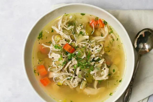 Hearty Chicken Vegetable Soup: A Comforting and Nutritious Delight