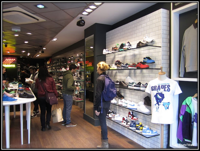 Size ? Paris Châtelet shop sneakers streetwear Ice cream Stapple