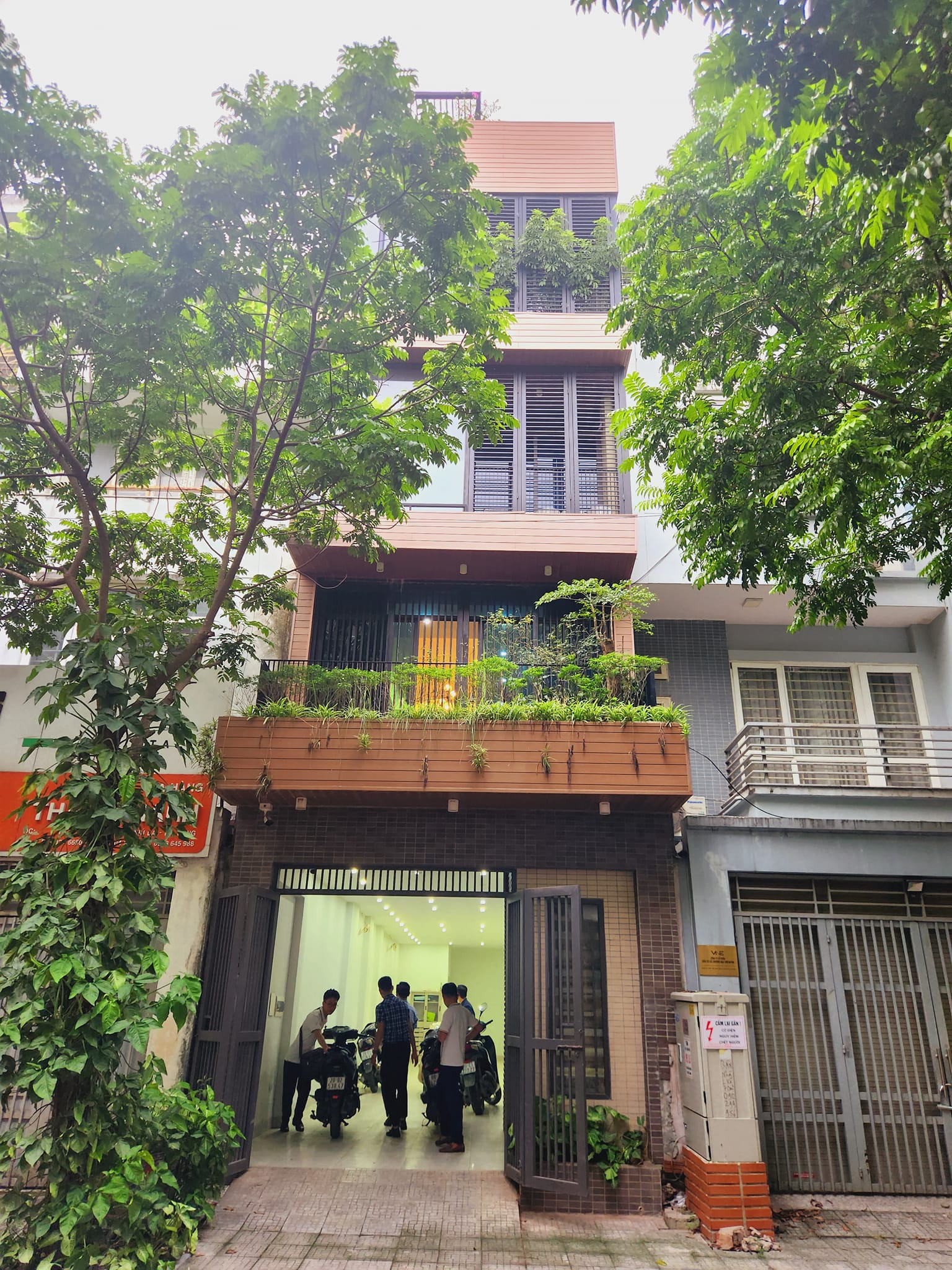  Bán nhà liền kề phố Văn Phú, Hà Đông | Diện tích 90m2, 5 tầng, mặt tiền 4.5m | Giá bán 13.5 tỷ 