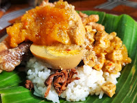 Nikmatnya Nasi Gudeg Jogya Mbak Rina, Kudus