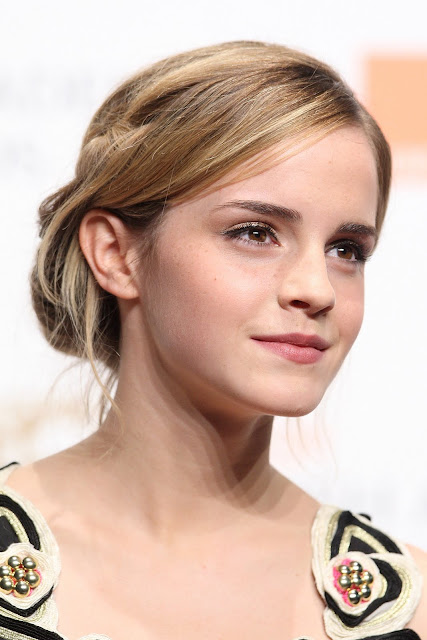 Emma Watson makeup without-8