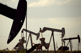 Πετρέλαιο: Εκτίναξη των τιμών στα 100 δολάρια βλέπουν μεγάλες τράπεζες
