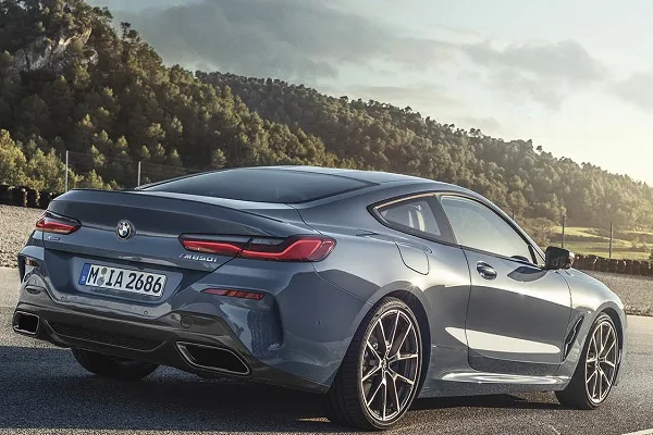 BMW M850i xDrive Coupe