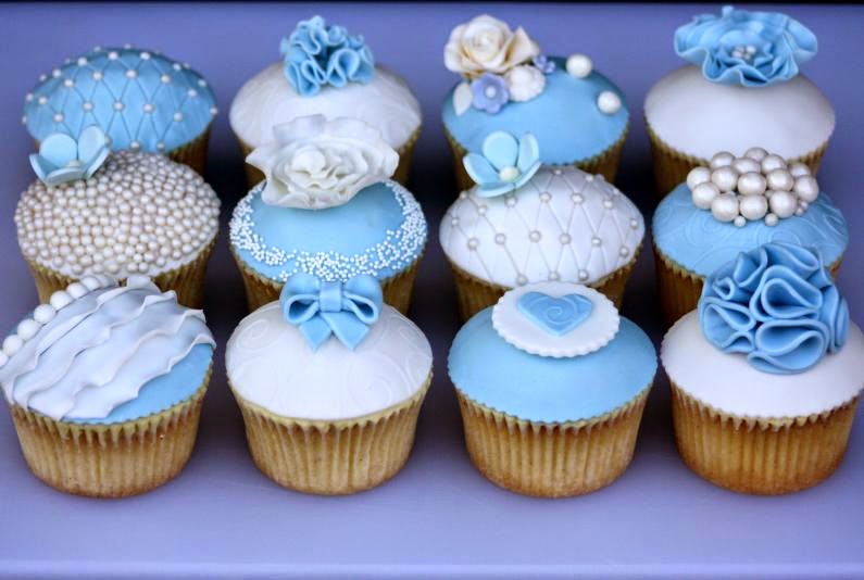 baby shower cupcake with blue flowers