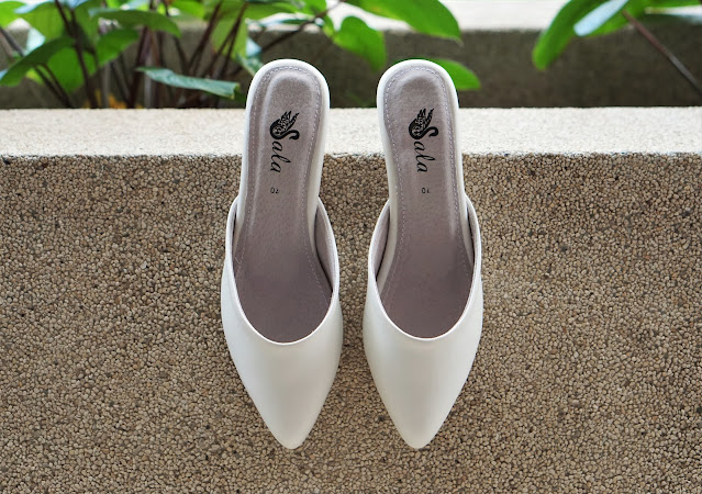 How to style chalk white mule kitten heels