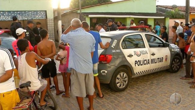 Mulher é encontrada morta dentro de carro de mão na Zona Leste de Natal