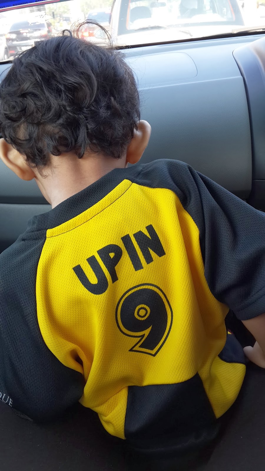 DANA baju  upin ipin