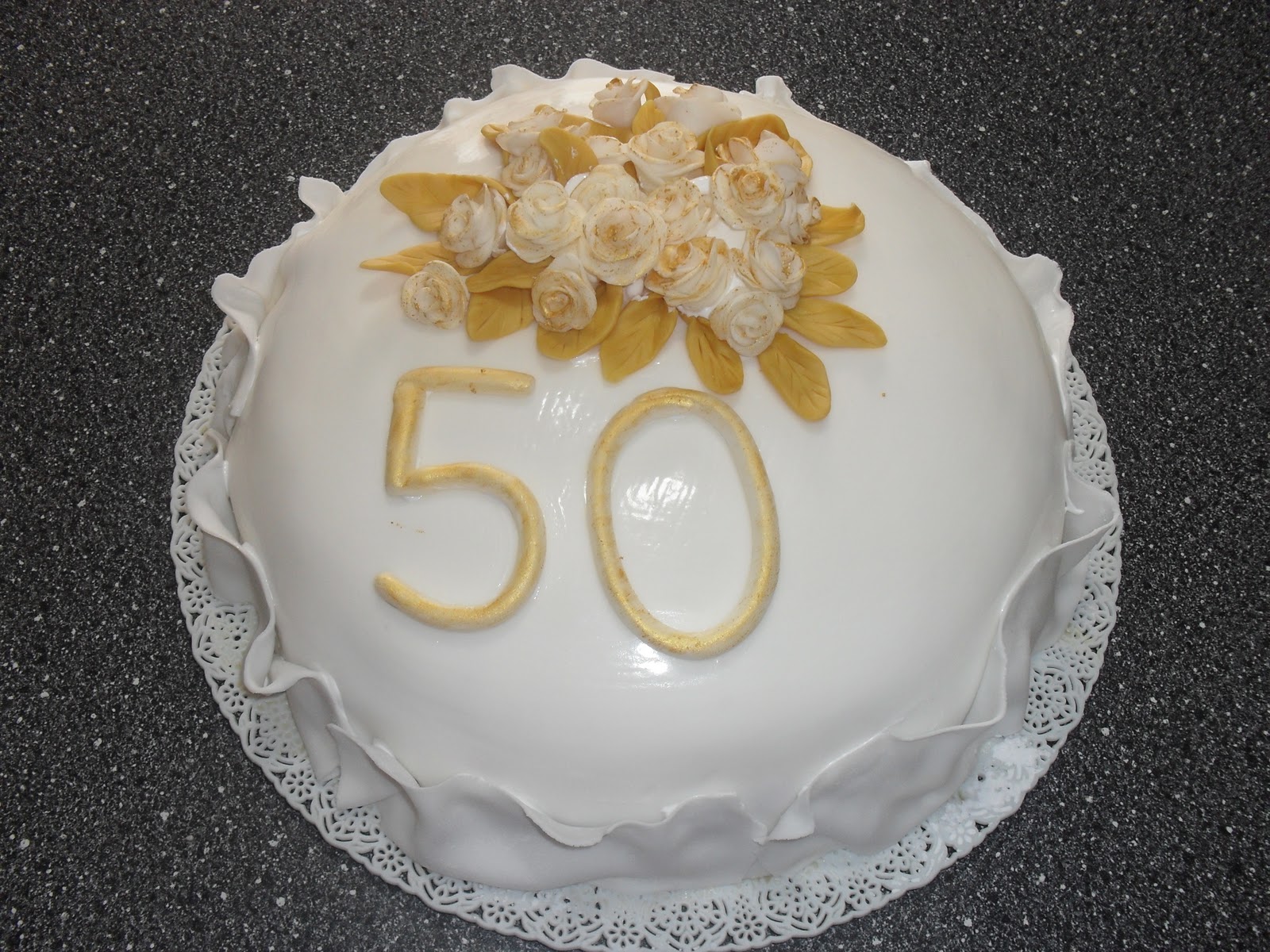 Dolcinerie: torta 50° anniversario di matrimonio