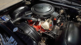 1962 Chevrolet Biscayne Engine 02