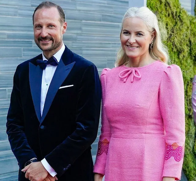 Queen Sonja, Crown Prince Haakon, Crown Princess Mette-Marit and Crown Princess Mary. Rebekka Notkin darling diamond gold earrings