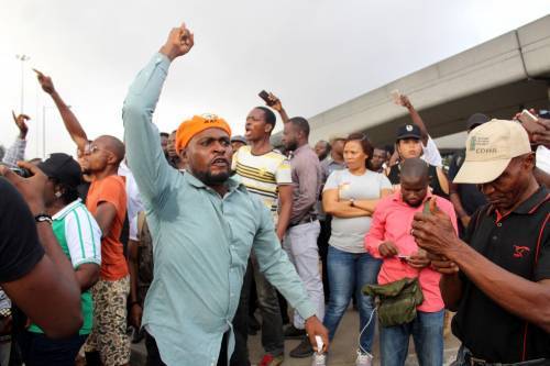 #REVOLUTIONNOW: 6 Protesters Arrested In Lagos.