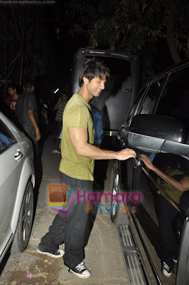 Shahid Kapoor & Sonakshi Sinha Snapped at Mehboob Studios