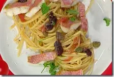 Linguine con olive di Gaeta, capperi e triglie