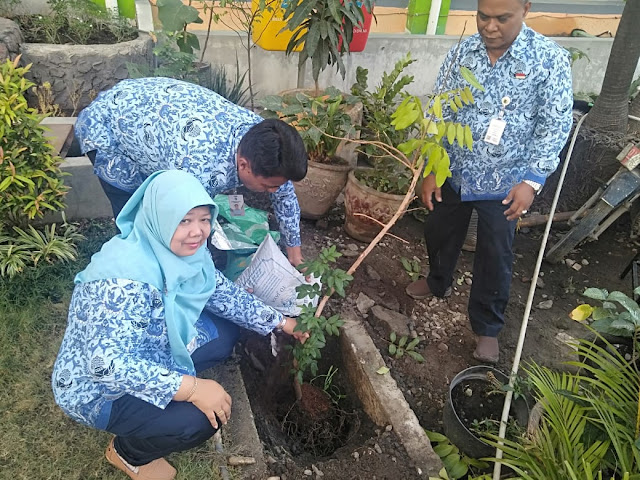 SMPN 25 Surabaya, Sekolah kawasan di Surabaya, Sekolah Menengah Pertama, Sekolah Unggulan, Sekolah Terbaik, Sekolah Kedinasan, Sekolah ikatan dinas