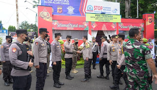 *Kapolda Jabar lakukan Peninjauan Pos Terpadu Pos Pengamanan dan Pos Pelayanan dalam rangka Ops Lilin Lodaya 2022*