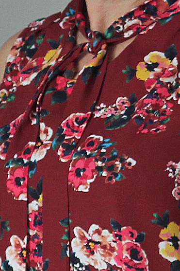 Simplicity 8216 in Style Maker Fabrics  - front tie