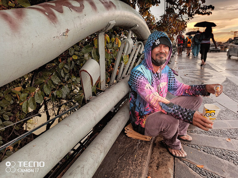 A consented photo of a beggar by Niccolo Cosme