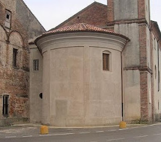 Abside parte integrante di una chiesa a forma semicircolare