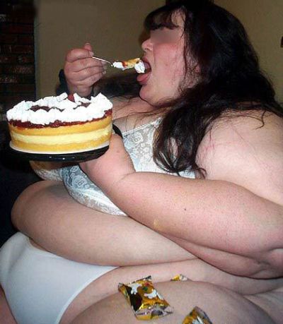 Teenage girls live on junk food Teenage girls eat substantially worse than 