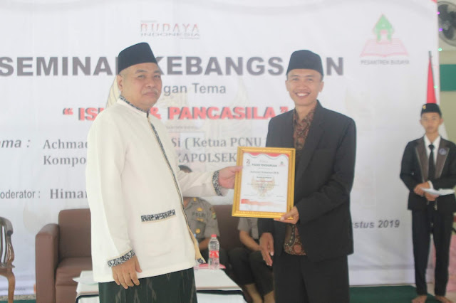 SEMINAR KEBANGSAAN " ISLAM & PANCASILA "