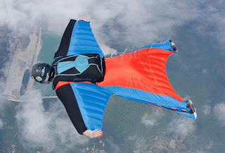 fuente Tony suits wingsuits