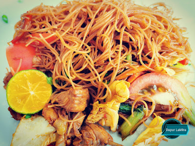 Bihun goreng ayam