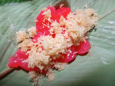"Tjenil Javanese dessert with sweet coconut from the Nieuwe Grond Markt in Suriname"