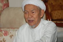 Tuan Guru Nik Abdul Aziz
