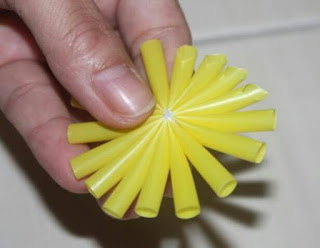 Cara membuat bunga  matahari yang  cantik dari  sedotan  plastik 