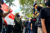 Aksi Demo Aliansi Bitung Memanggil Sambangi Kantor DPRD Kota Bitung