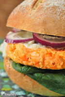 Hamburguesa de carne con cacahuetes y jarabe de arce