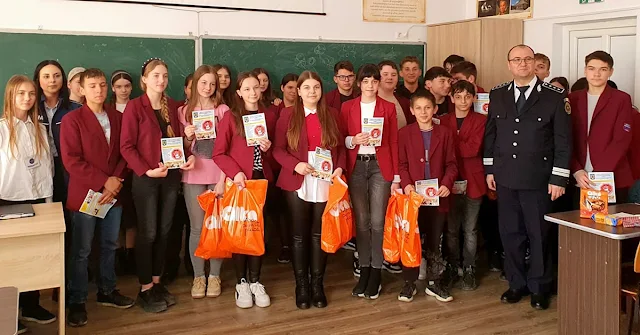 Școala gimnazială Dornești a câștigat concursul „Tu știi ce consecințe pot avea faptele tale? Fii informat, alege inspirat!”