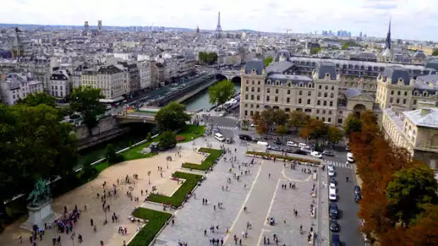vistas desde las torres de la catedral de Notre-Dame de París