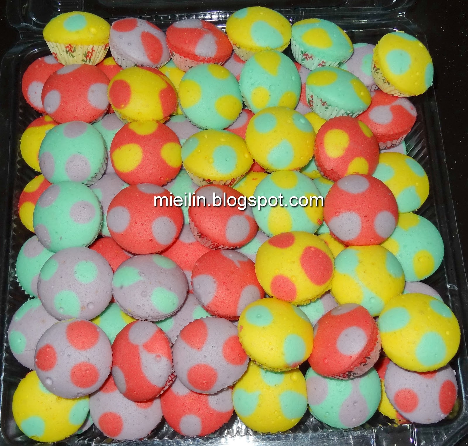 From MieIlin's Kitchen: Another Day of Apam Polka Dot