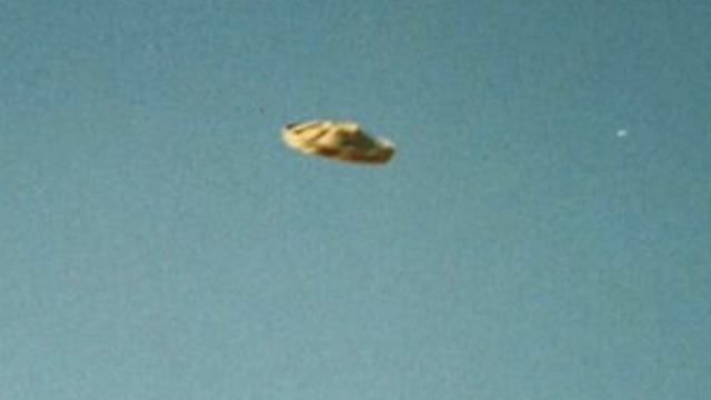 jesse yuen▾  ufo Spotted in Bassendean (circa 1991)