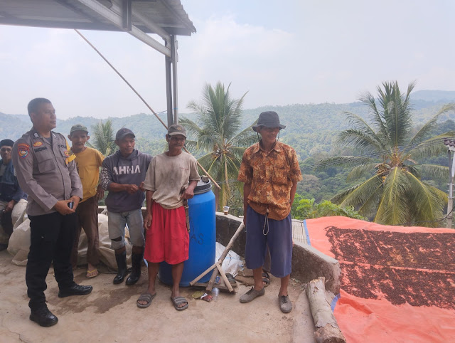 Jaga kamtibmas Polsek Mancak