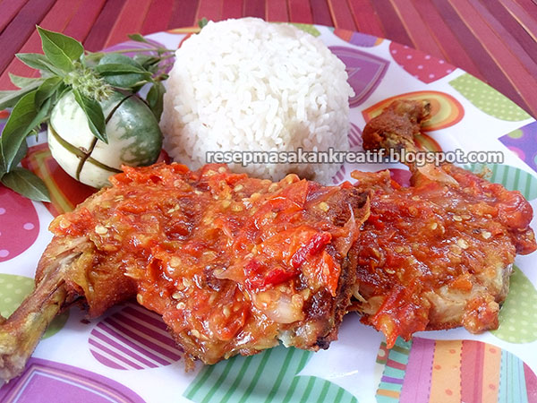 Resep Ayam Penyet Sederhana Gurih Pedas Meresap - Aneka 