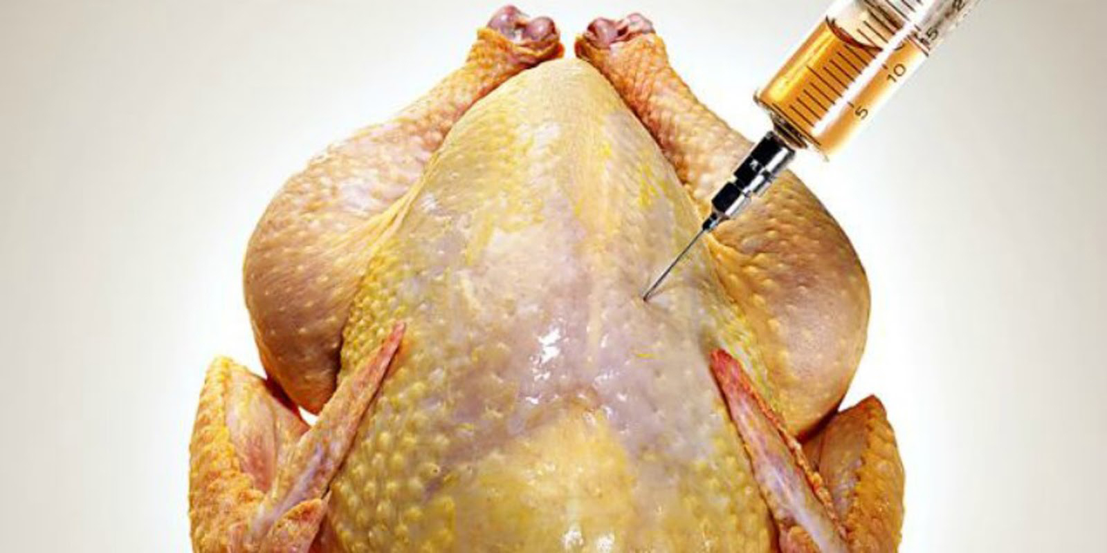 FDA admet finalement que la viande de poulet contient de l’arsenic cancérigène