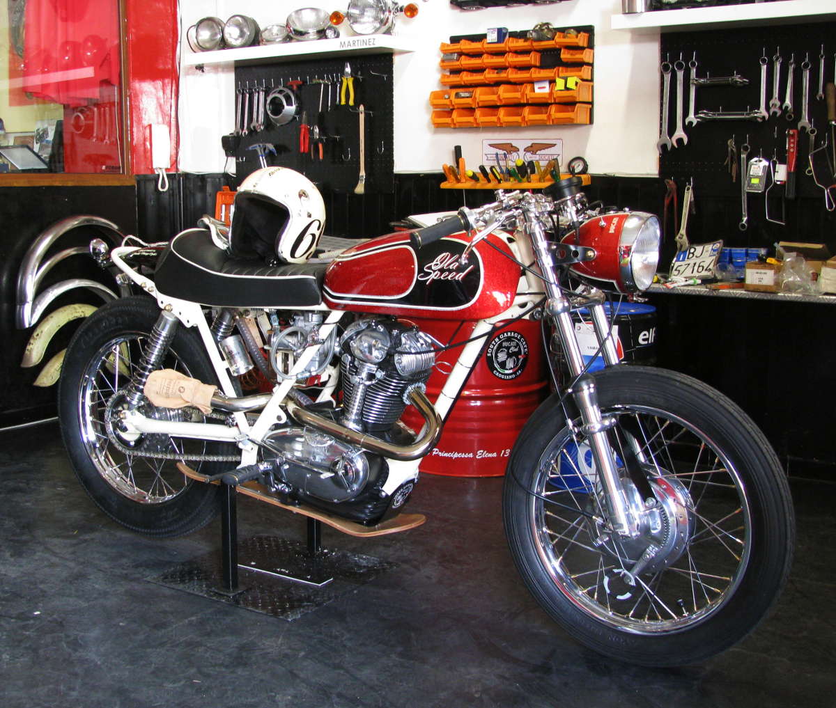 Ducati 749 Cafe Racer custom ~ Return of the Cafe Racers