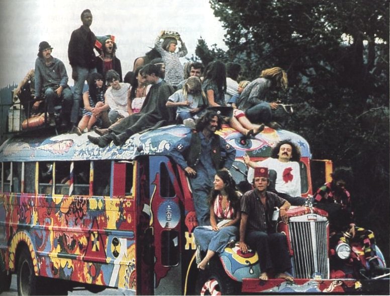 For Those Who Missed The '70s - Eye-Opening Photos Of America's Hippie Communes