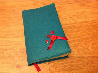 book cover tutorial, 5 minute book cover, sew book cover, felt book cover