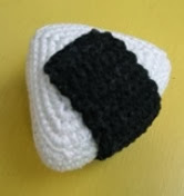 http://translate.googleusercontent.com/translate_c?depth=1&hl=es&rurl=translate.google.es&sl=en&tl=es&u=http://imaginarywardrobe.blogspot.com.es/2008/11/amigurumi-onigiri.html&usg=ALkJrhhvdhaCBqAVeLqMOMV5i-GGOvR3QQ