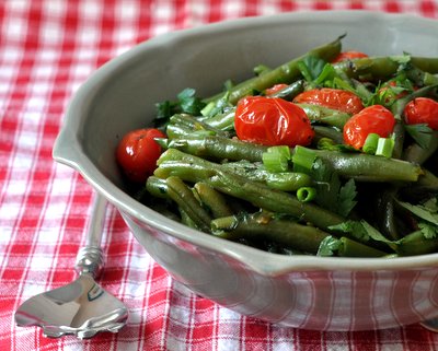 Healthy Red & Green Green-Bean Salad, another seasonal, simple salad ♥ AVeggieVenture.com