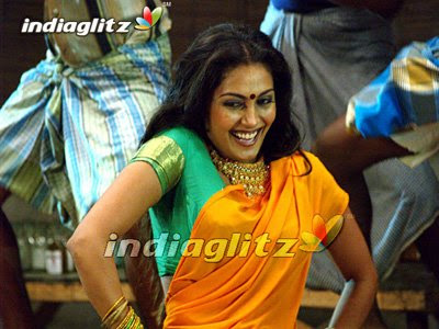 Kollywood famous song Kathaaza Kannale dancer Snigdha turns to actress in Lawrence film