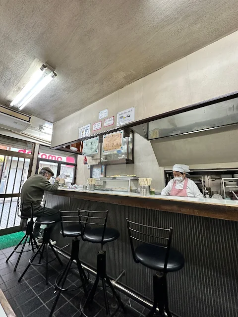 ザ昭和な雰囲気の店内