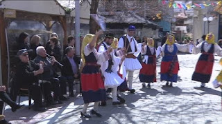 Παραδοσιακοί χοροί στο κέντρο της Μεσσήνης